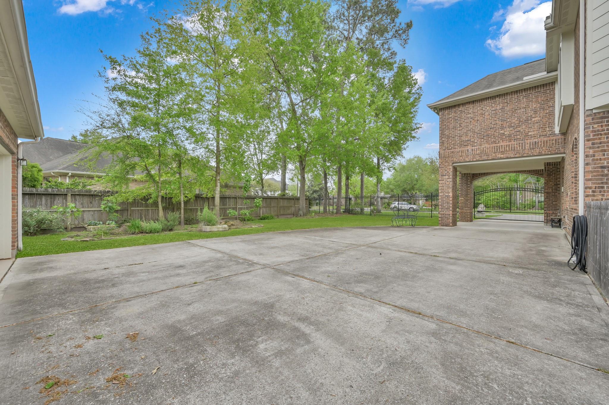 13221 Autumn Ash Drive