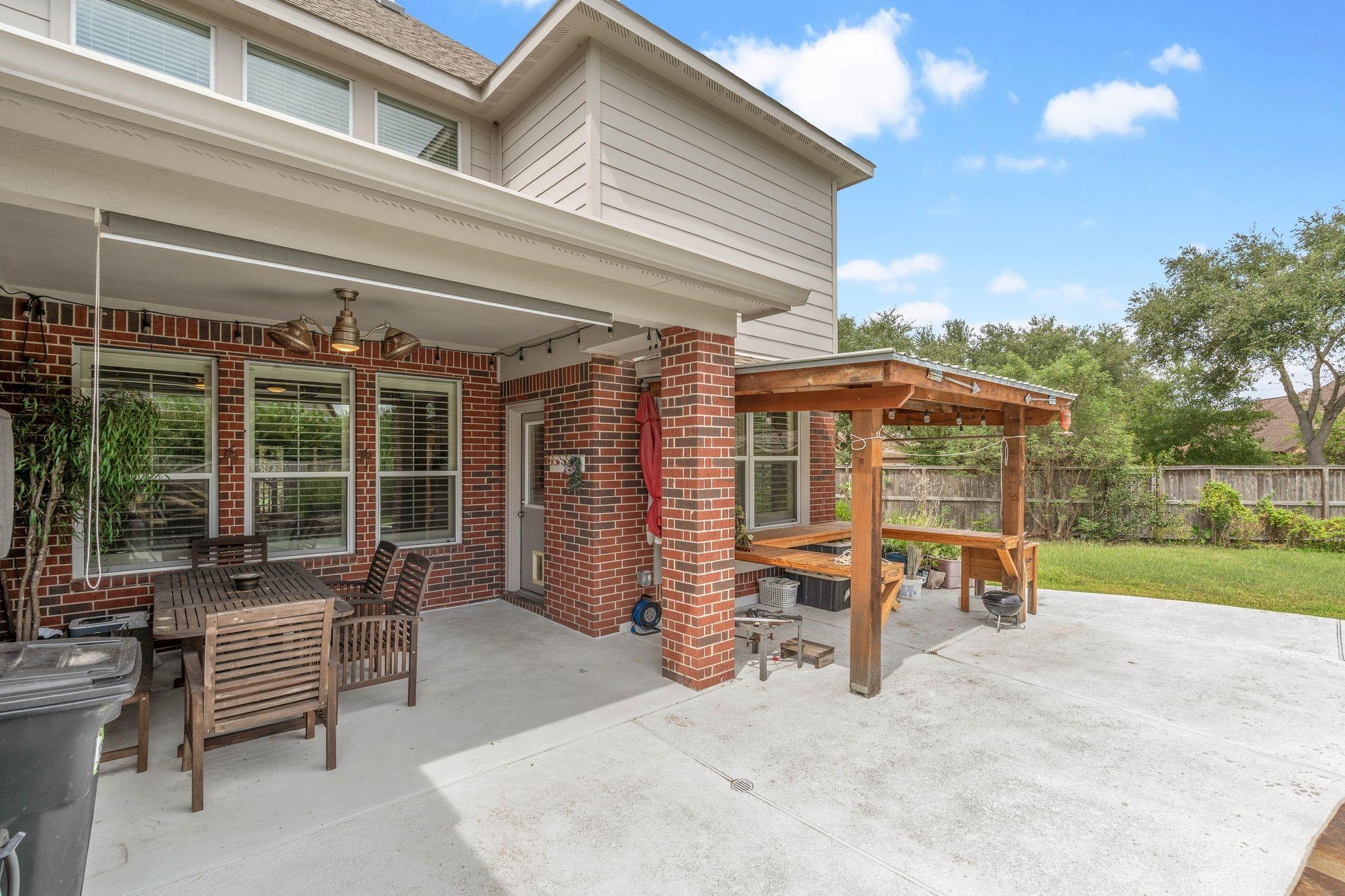 18515 N Settlers Shore Drive