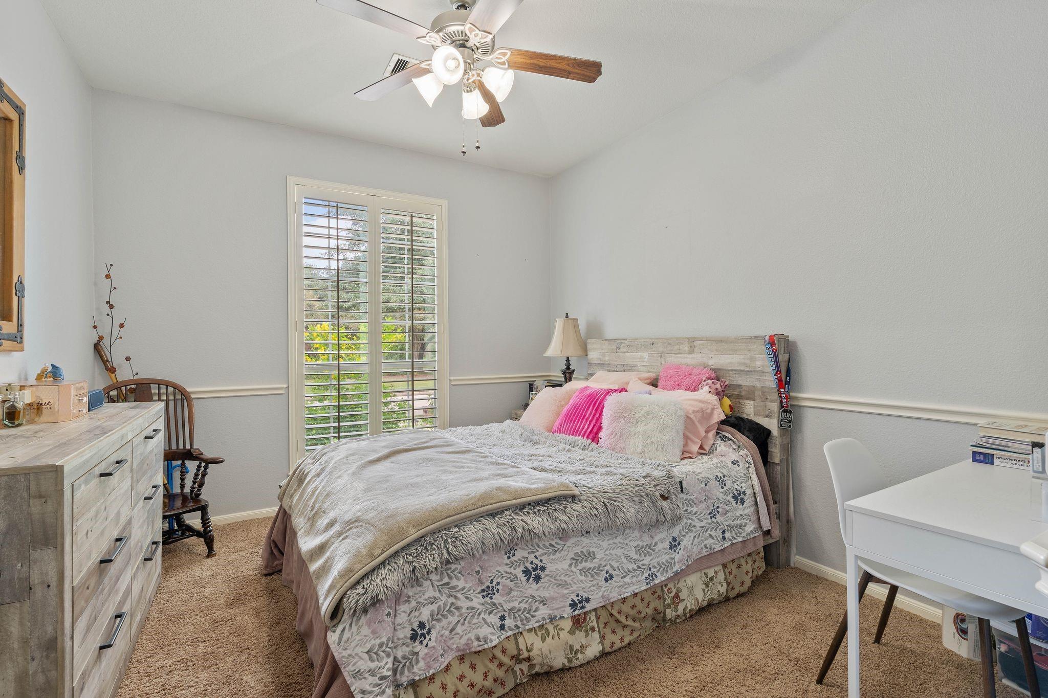 18515 N Settlers Shore Drive