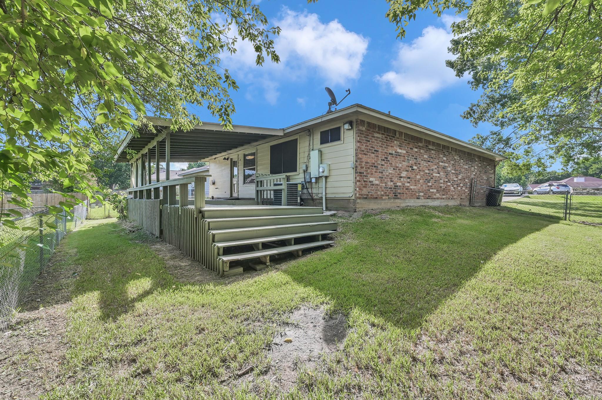207 Leisure Lane