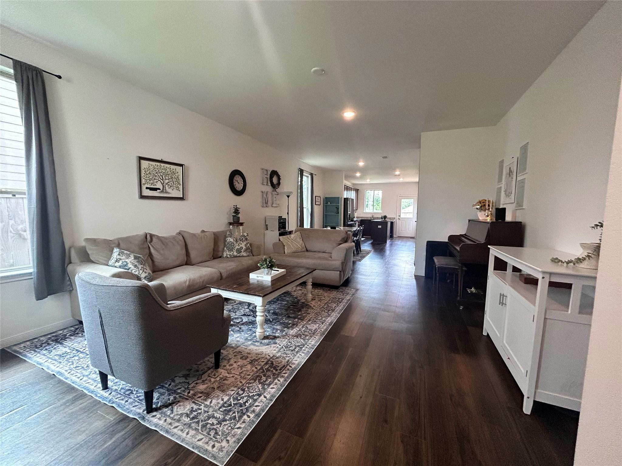 118 Ashwood Glade Drive