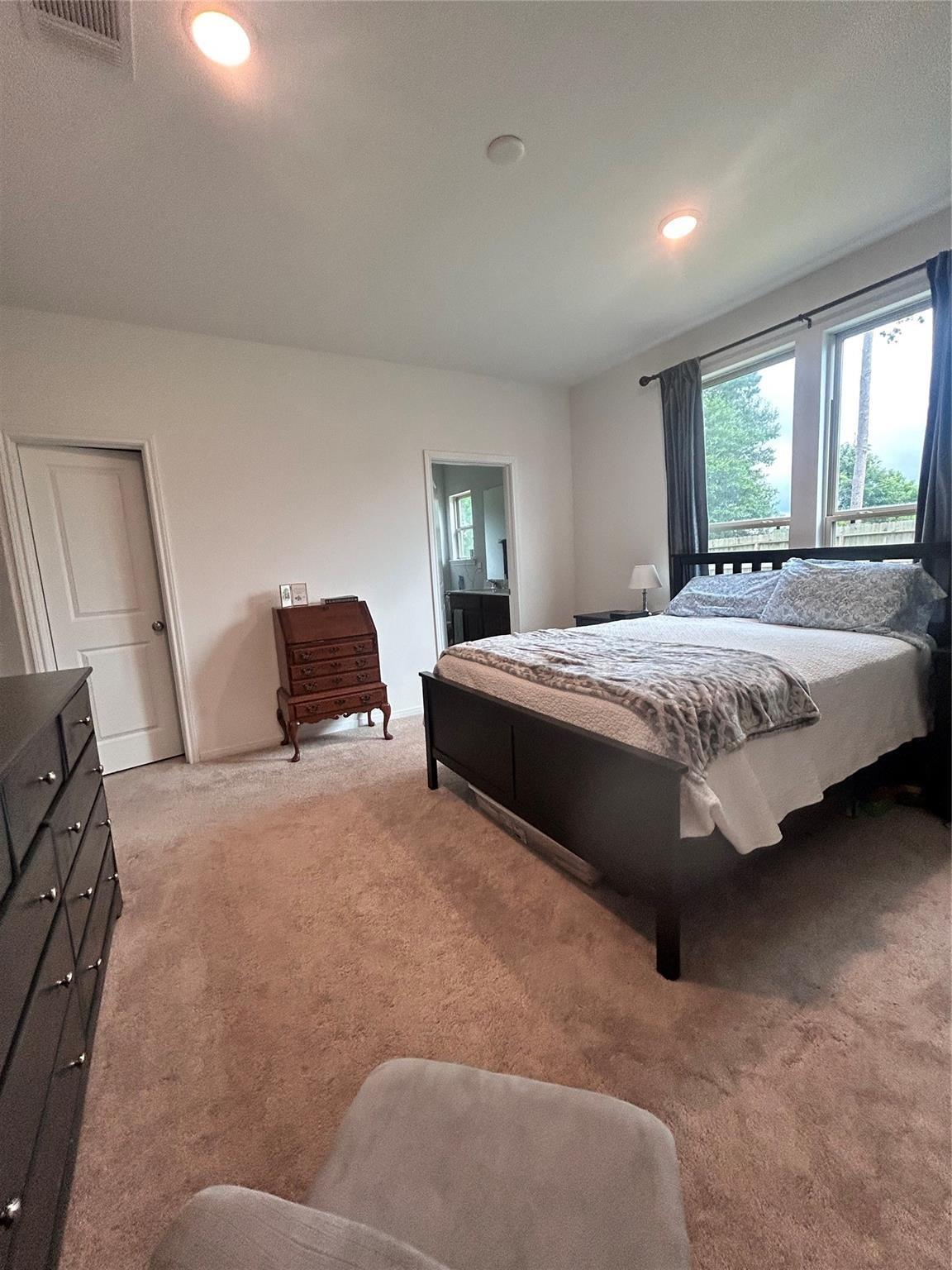 118 Ashwood Glade Drive