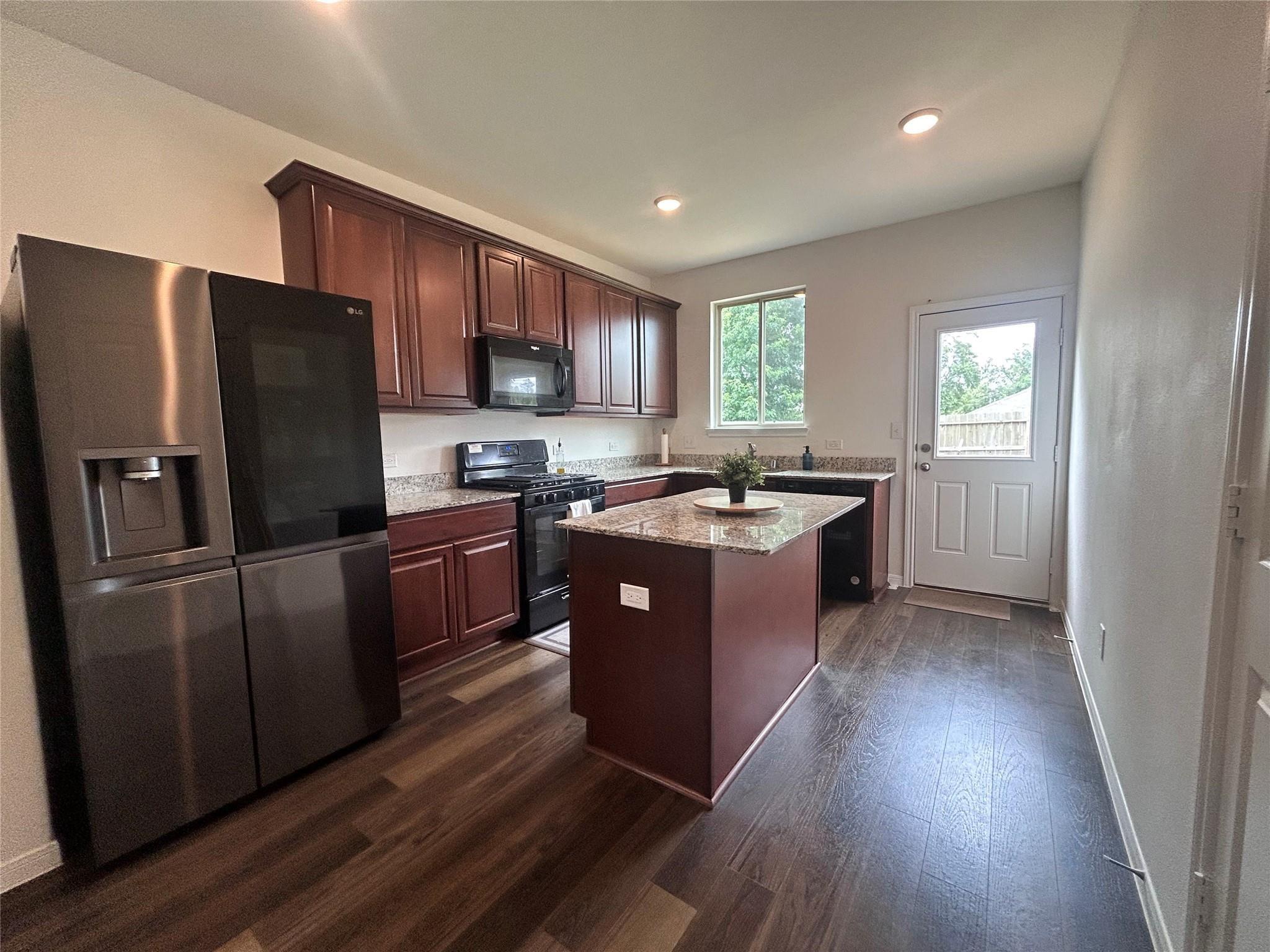 118 Ashwood Glade Drive