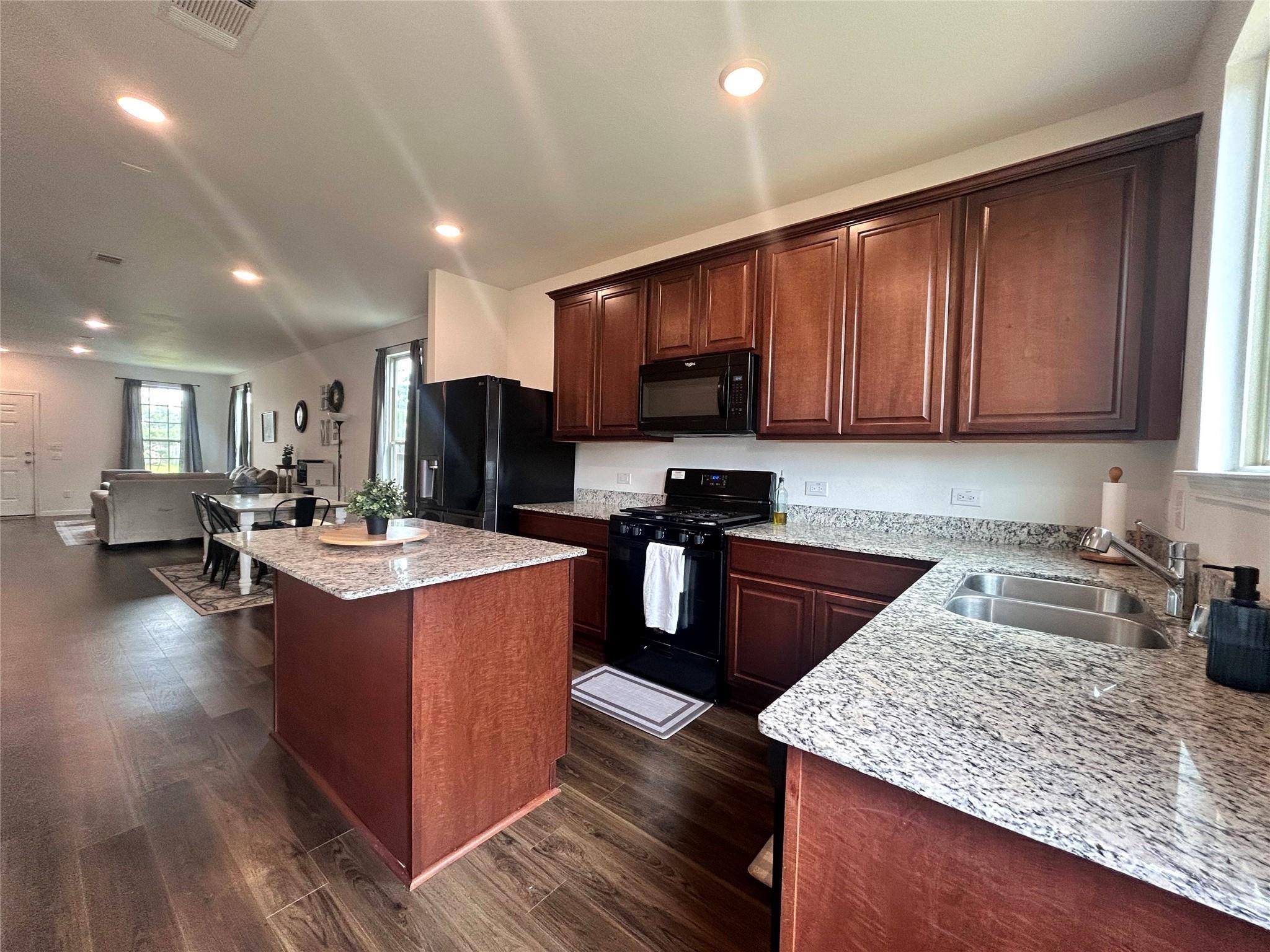 118 Ashwood Glade Drive