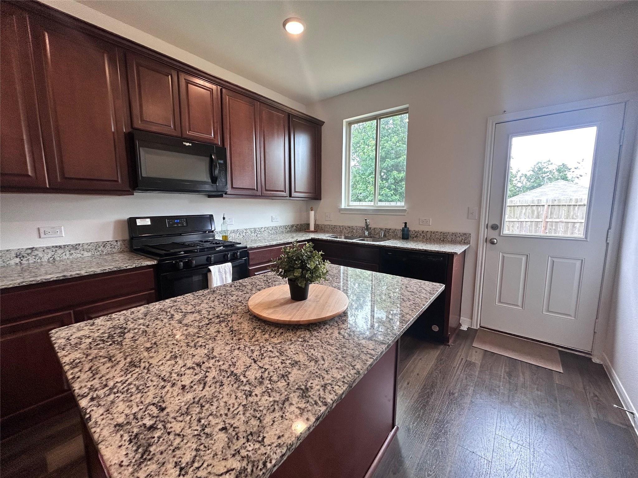 118 Ashwood Glade Drive