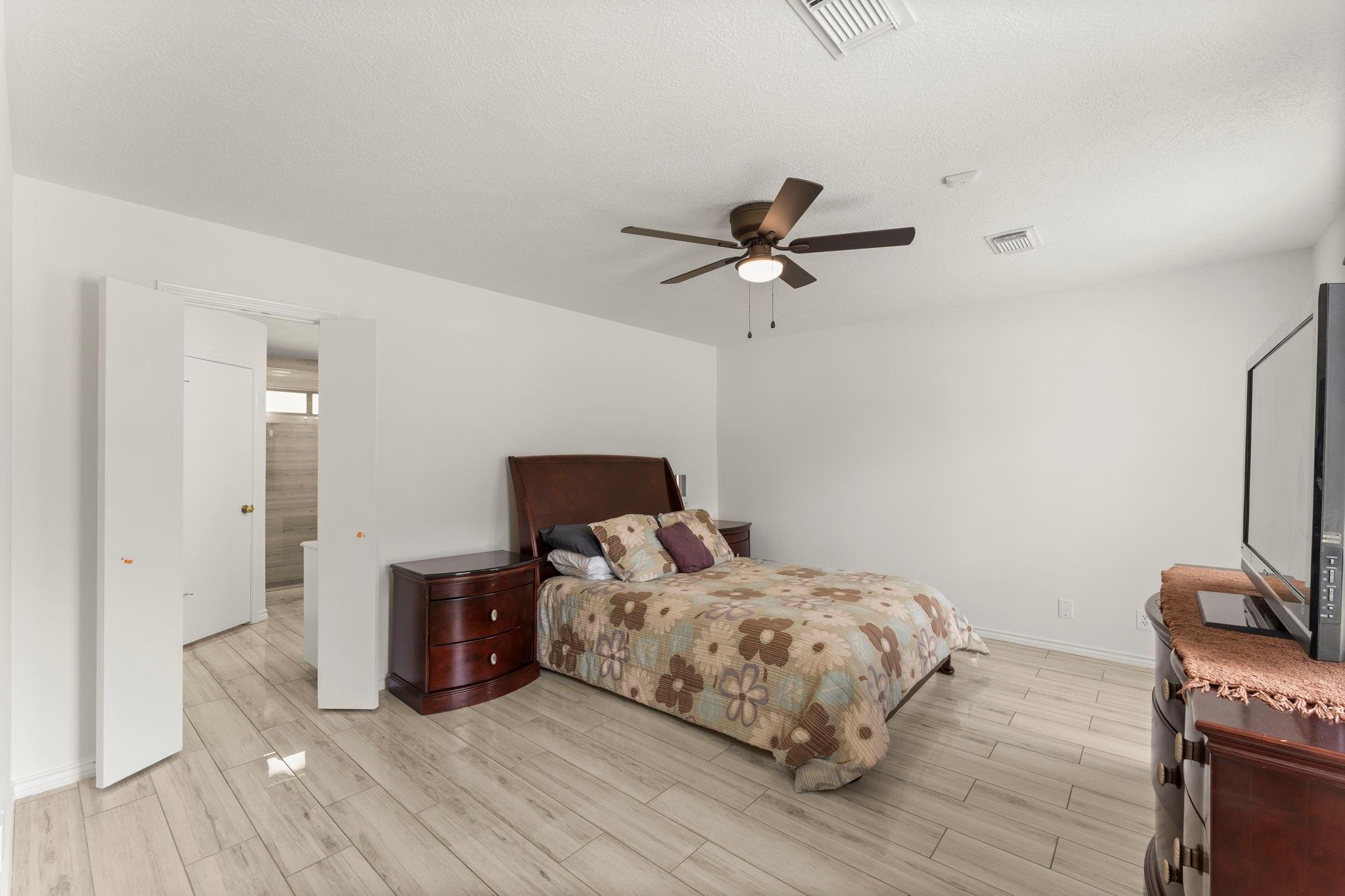 2811 Blue Glen Lane