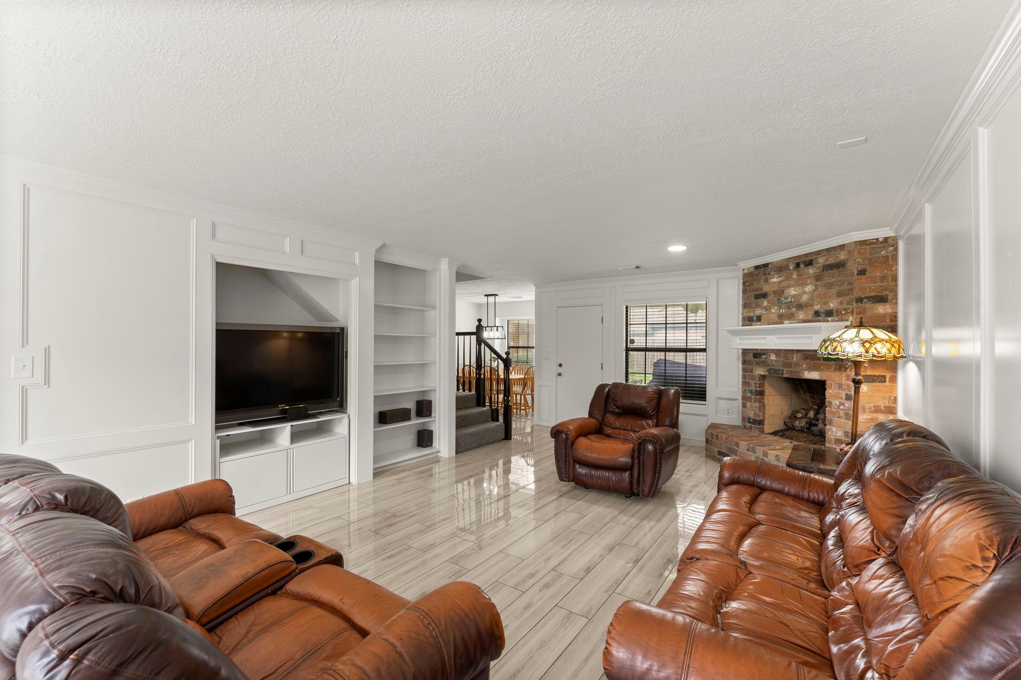 2811 Blue Glen Lane