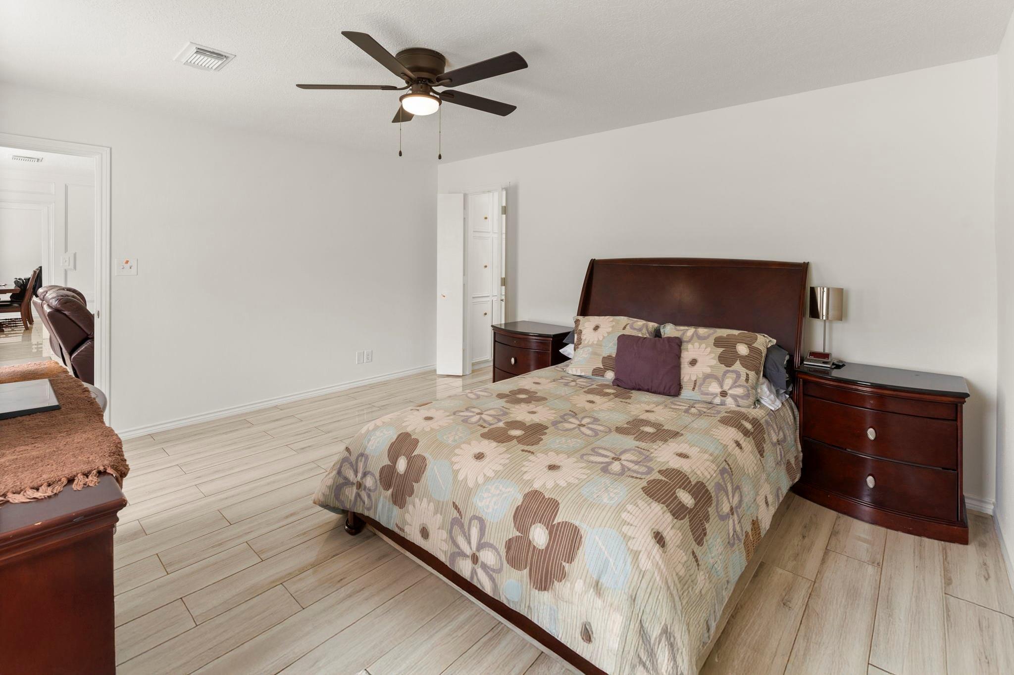 2811 Blue Glen Lane