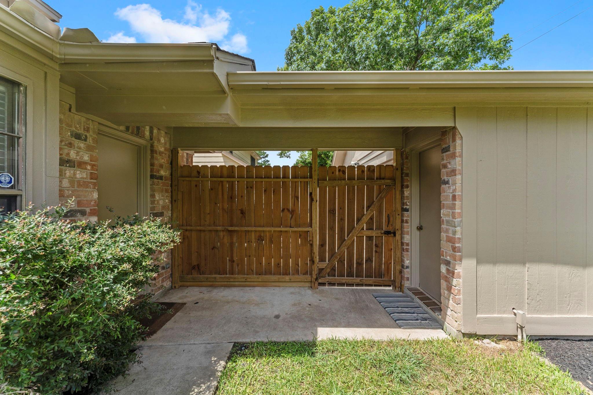 2811 Blue Glen Lane