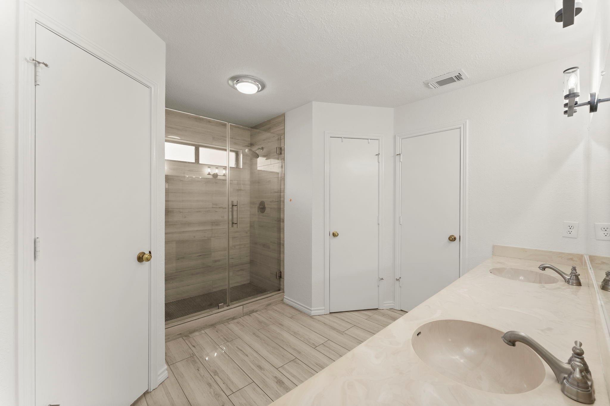 2811 Blue Glen Lane