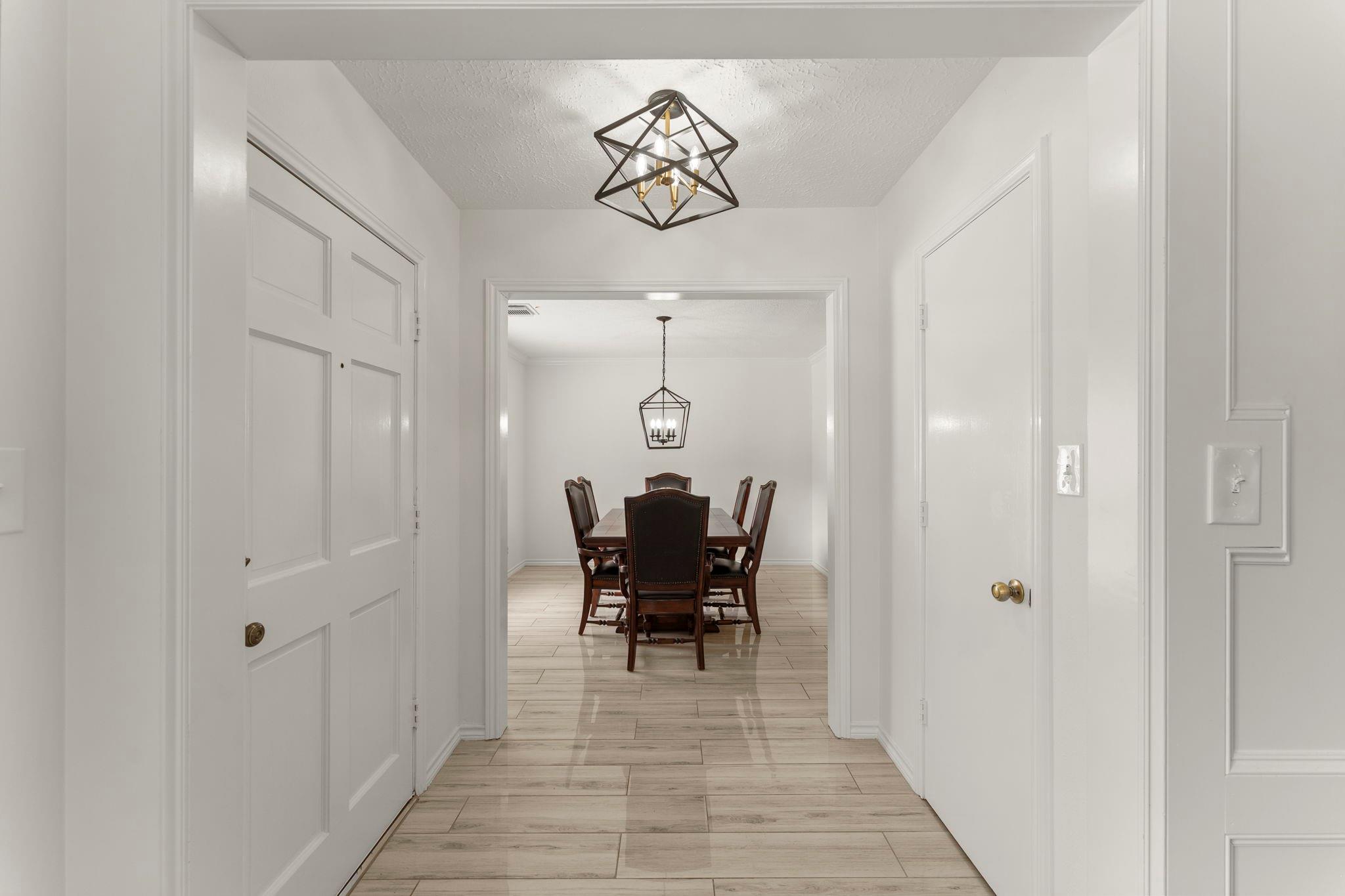 2811 Blue Glen Lane