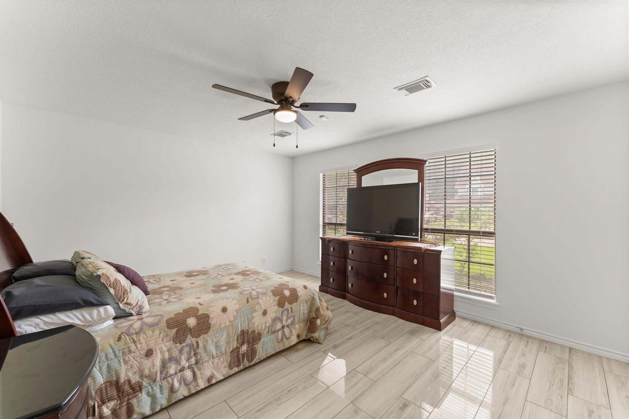 2811 Blue Glen Lane