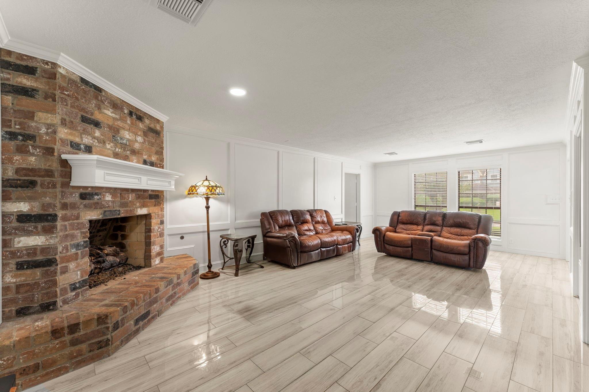 2811 Blue Glen Lane
