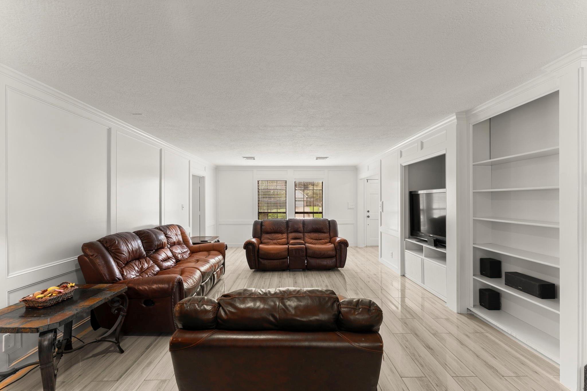 2811 Blue Glen Lane
