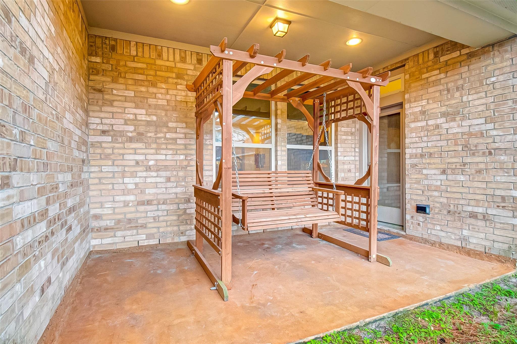 8219 Peppervine Court