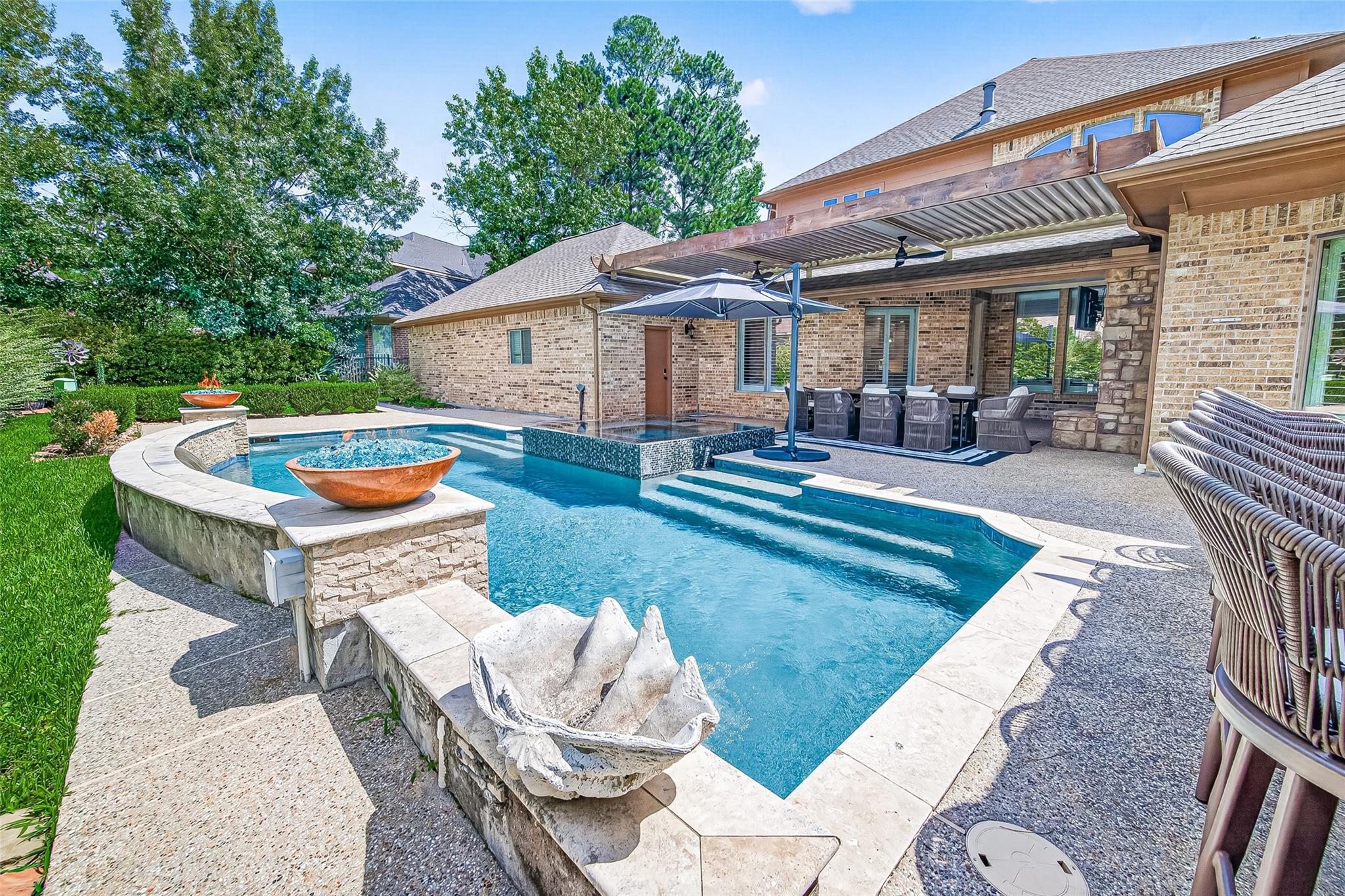 15 Veilwood Circle