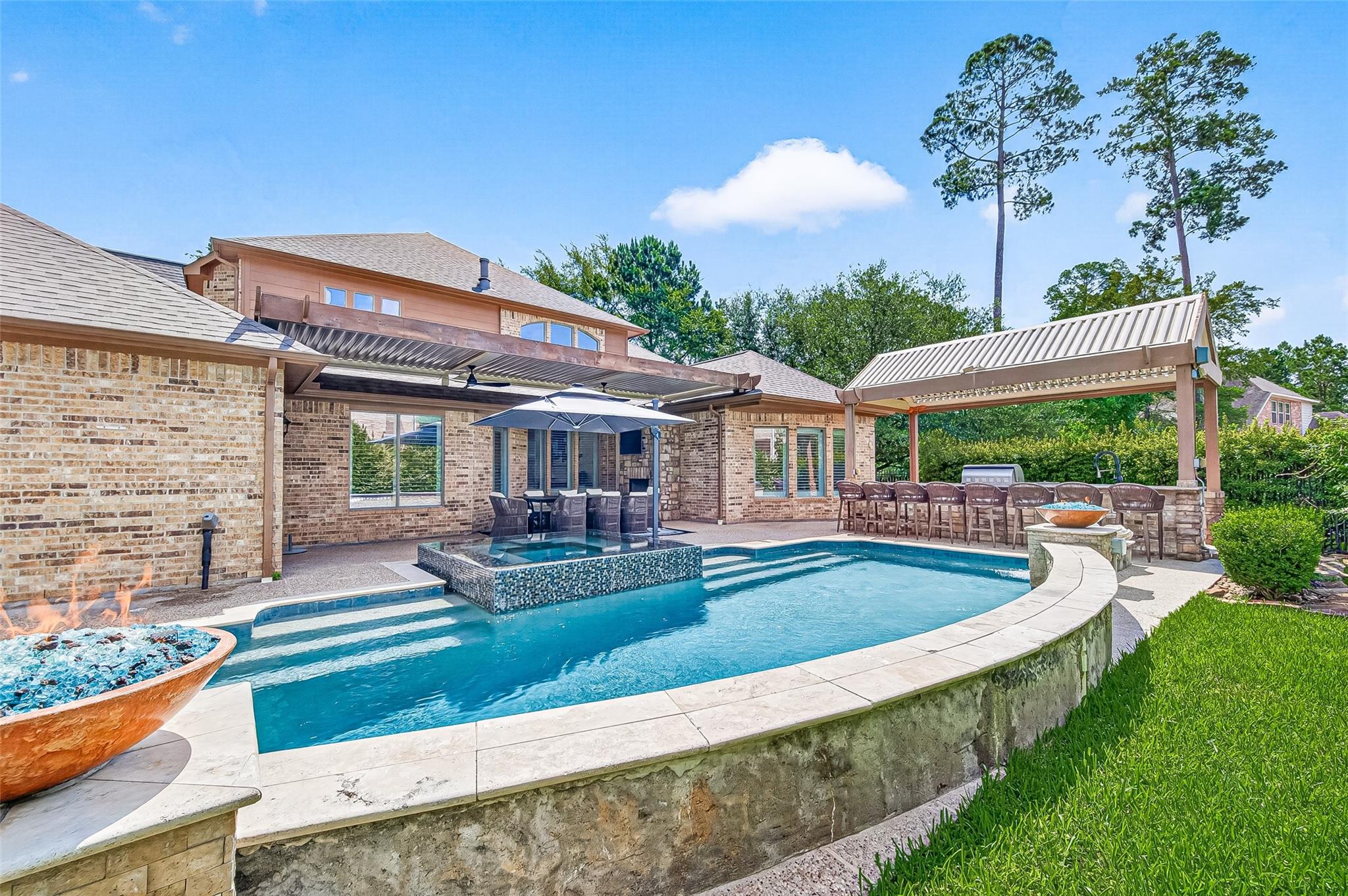 15 Veilwood Circle