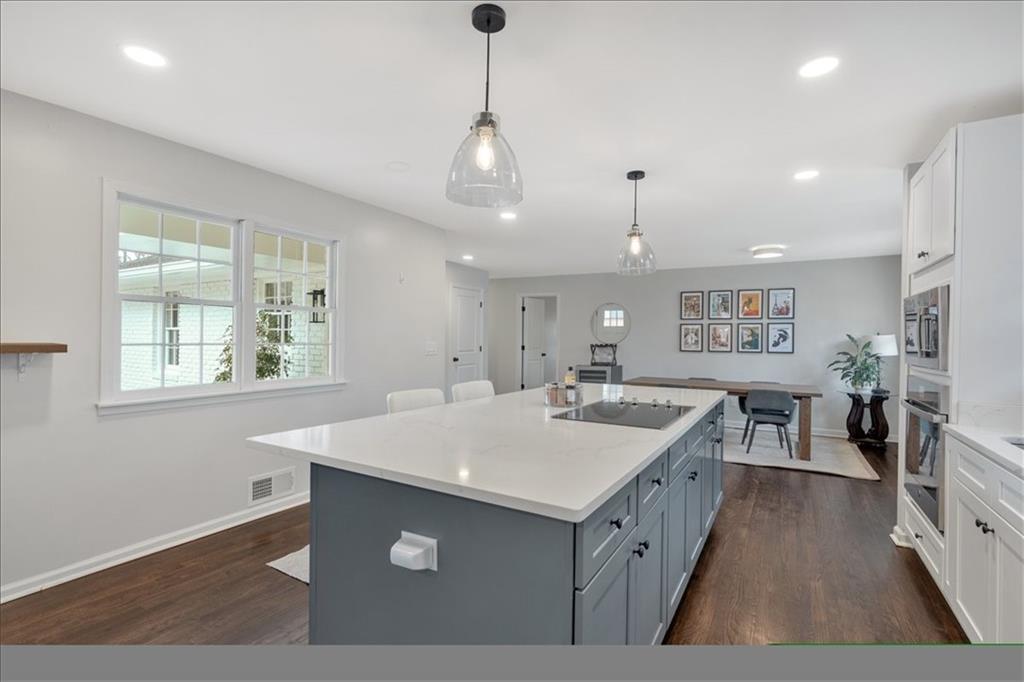 1119 Oakdale Drive SE