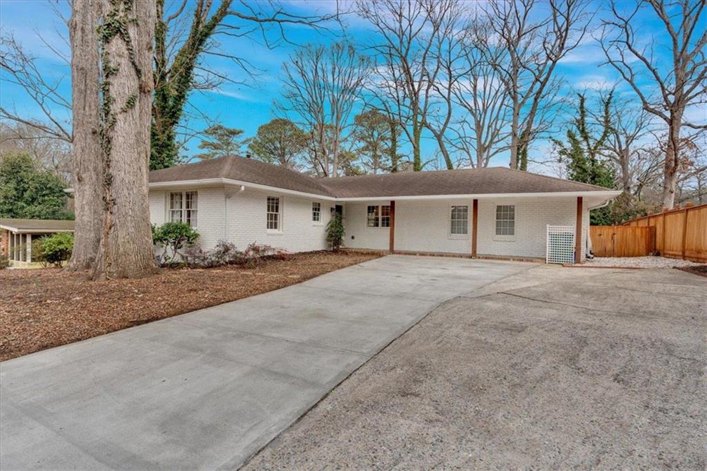 1119 Oakdale Drive SE