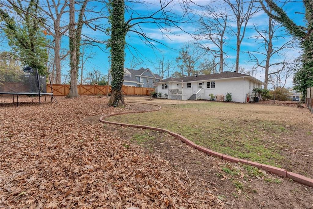 1119 Oakdale Drive SE