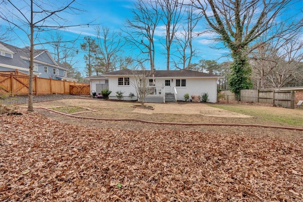 1119 Oakdale Drive SE