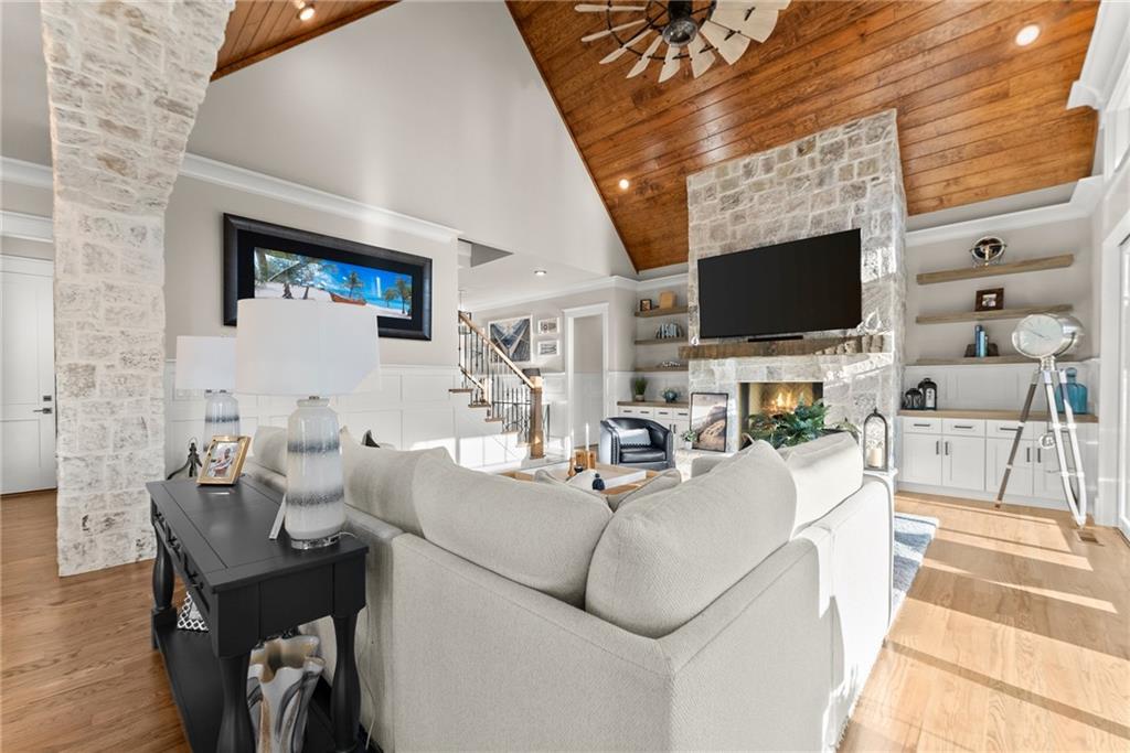 5431 Mayflower Court