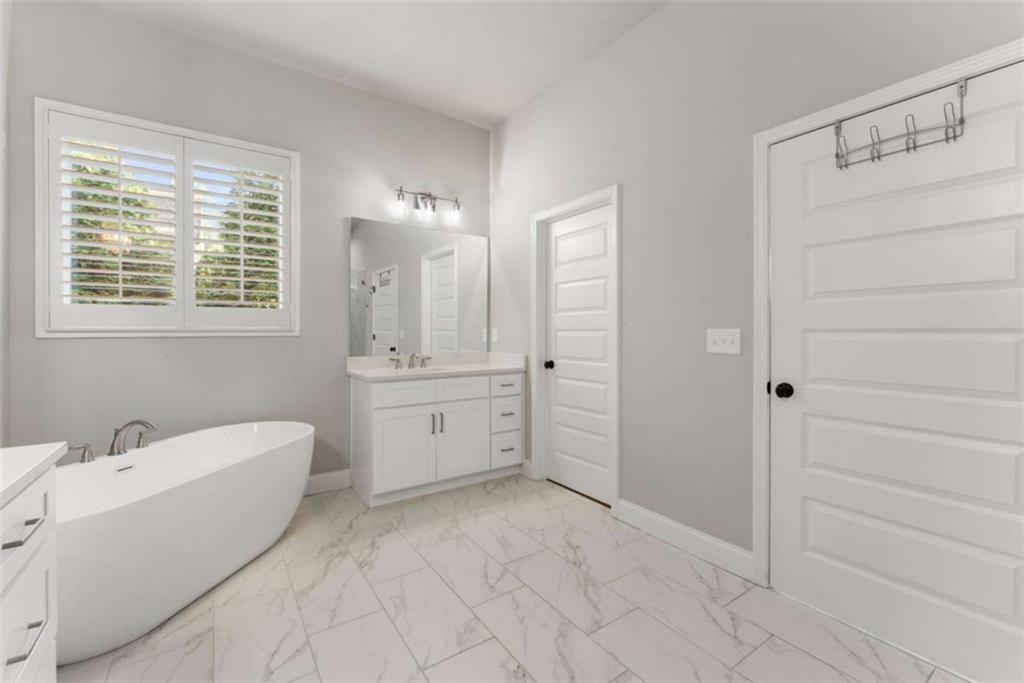 5420 Fishermans Cove