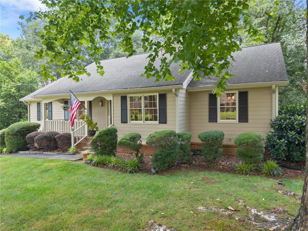 1155 Lakeridge Court