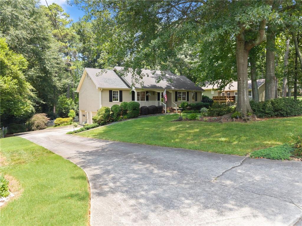 1155 Lakeridge Court