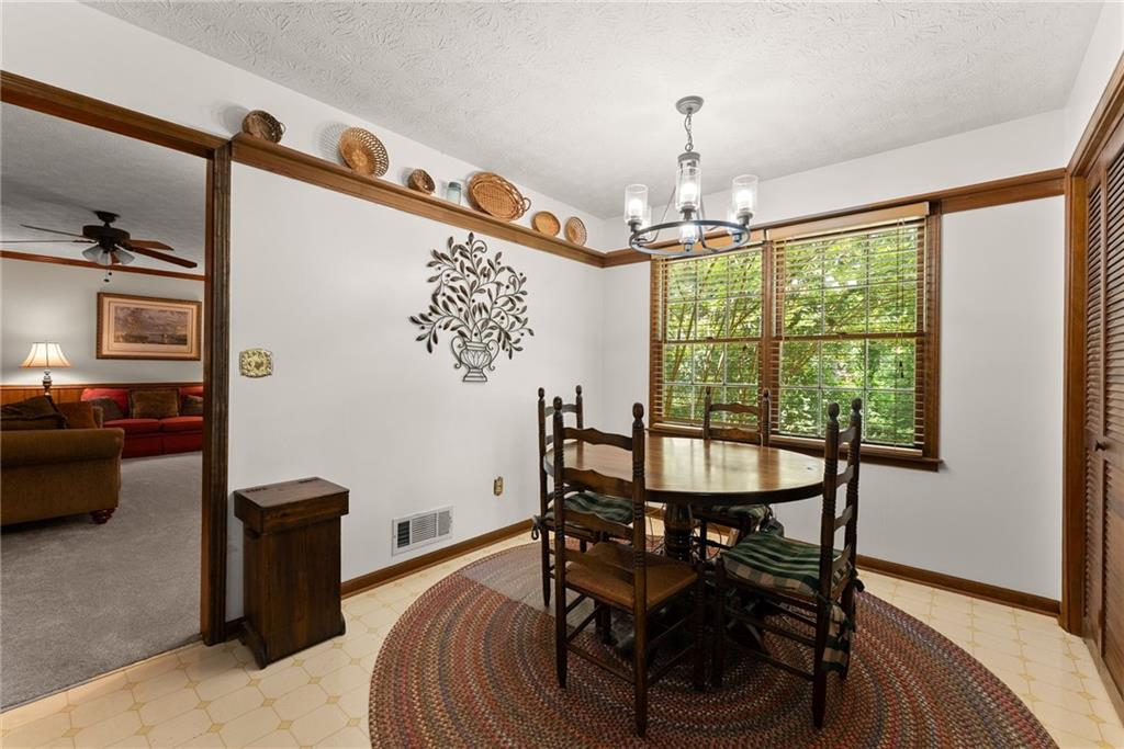 1155 Lakeridge Court