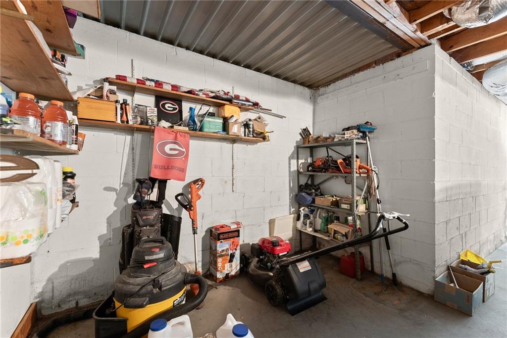 1155 Lakeridge Court