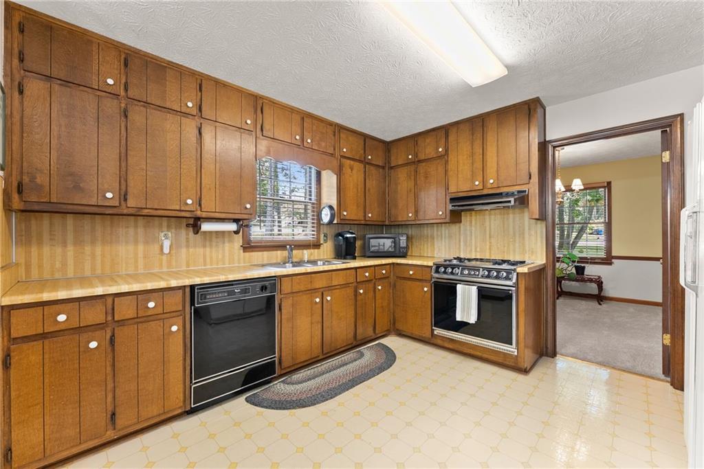 1155 Lakeridge Court