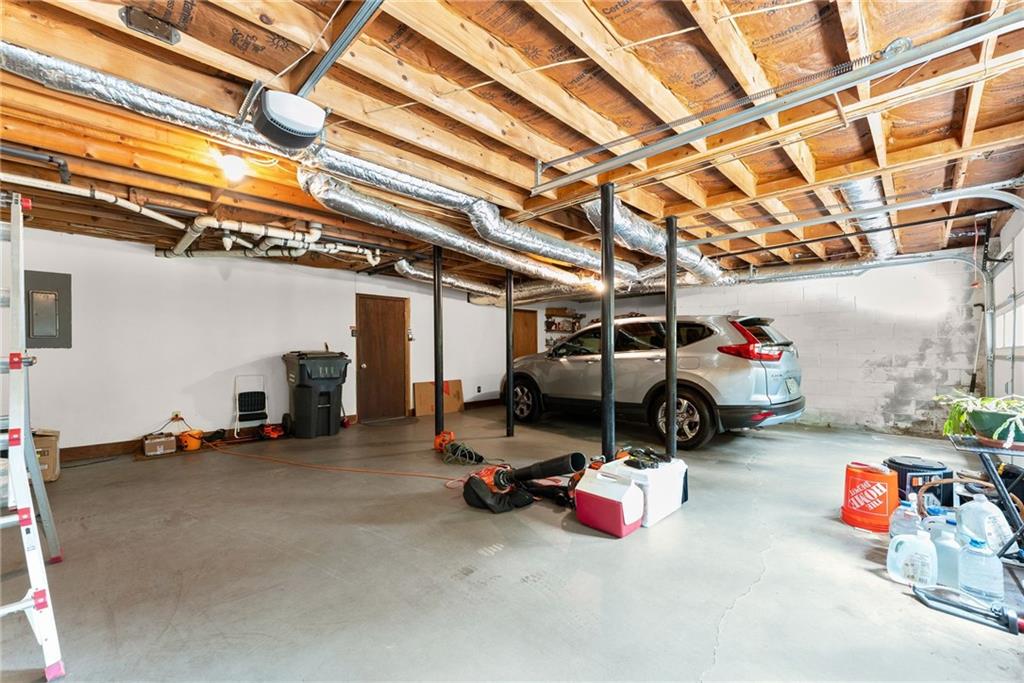 1155 Lakeridge Court