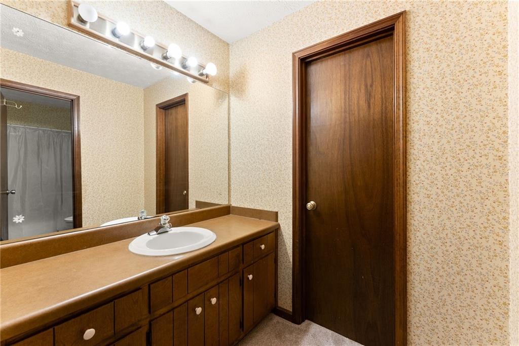 1155 Lakeridge Court