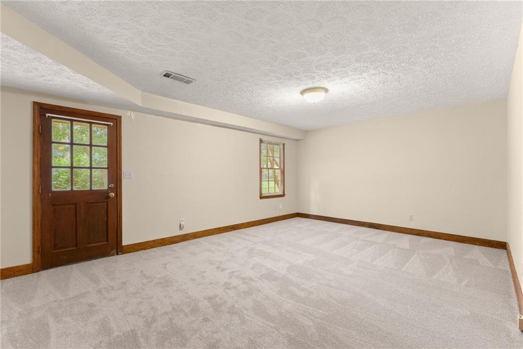 1155 Lakeridge Court