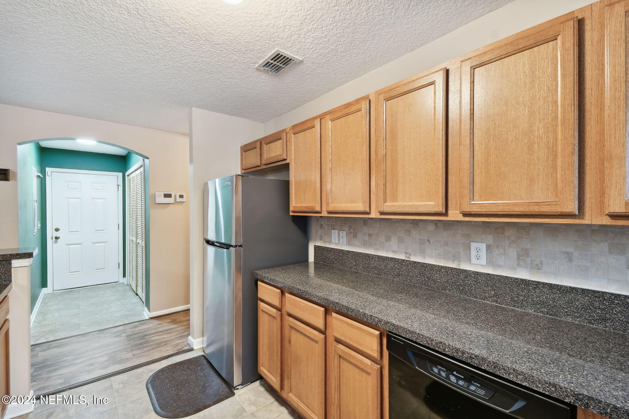 1131 W 32ND Street