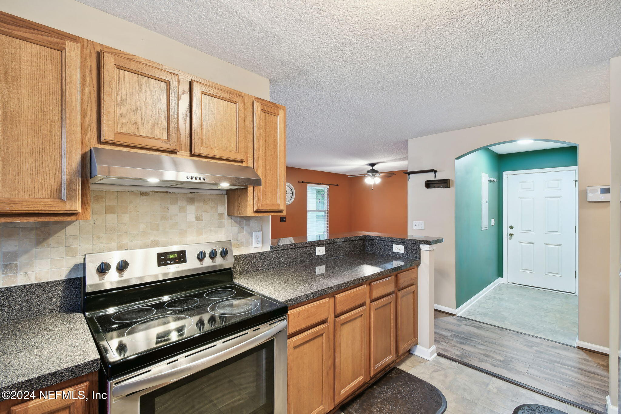 1131 W 32ND Street