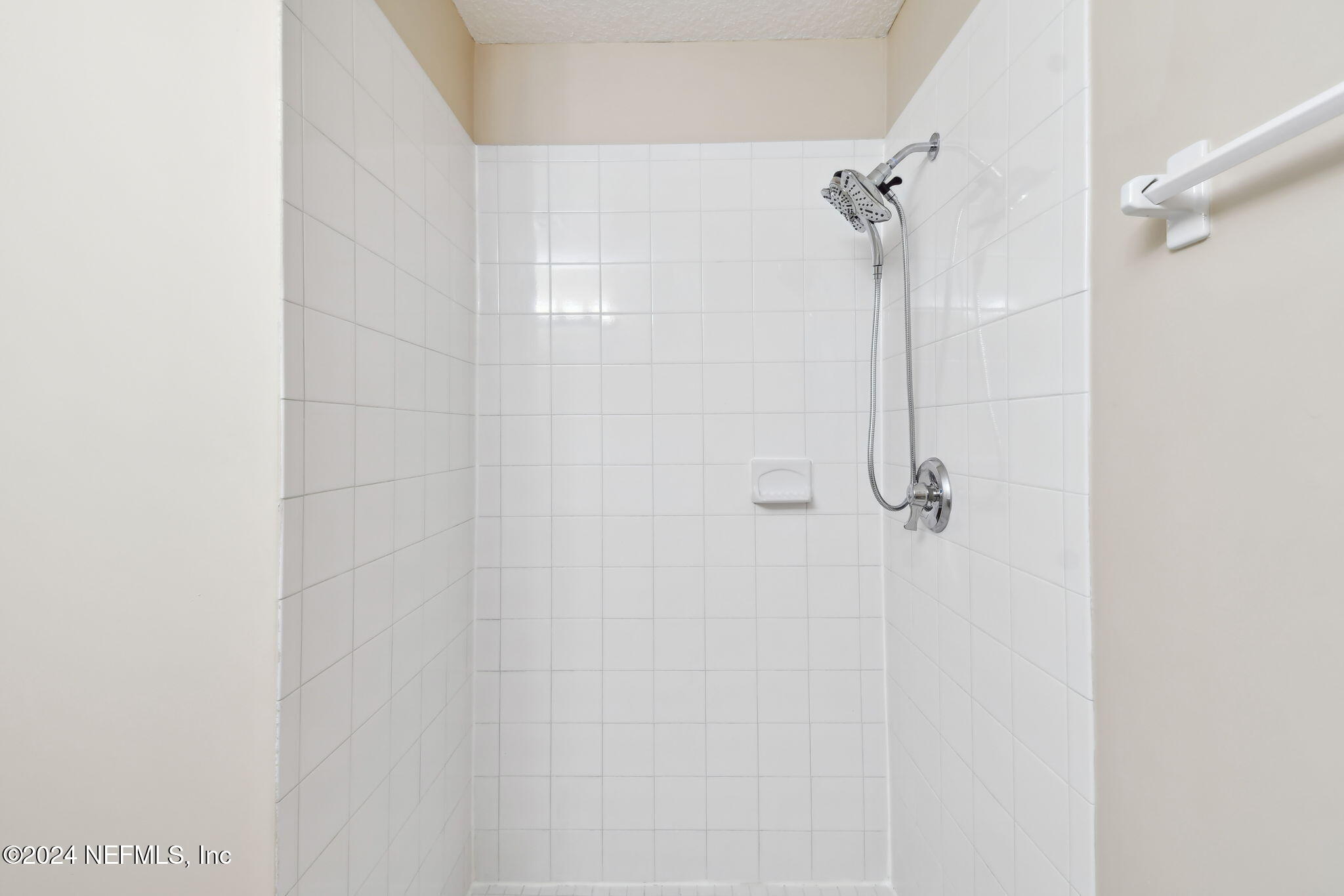 1131 W 32ND Street