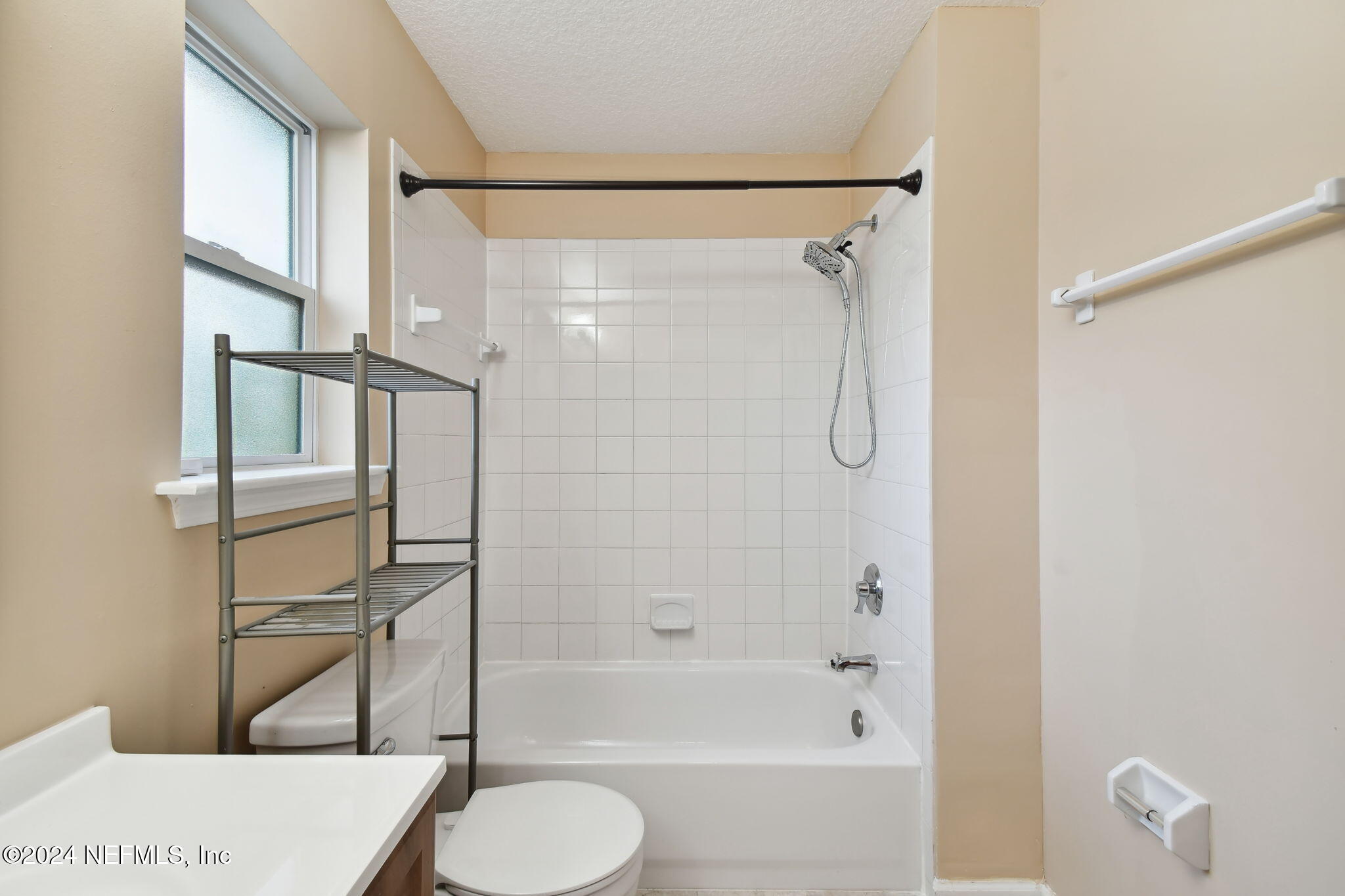 1131 W 32ND Street