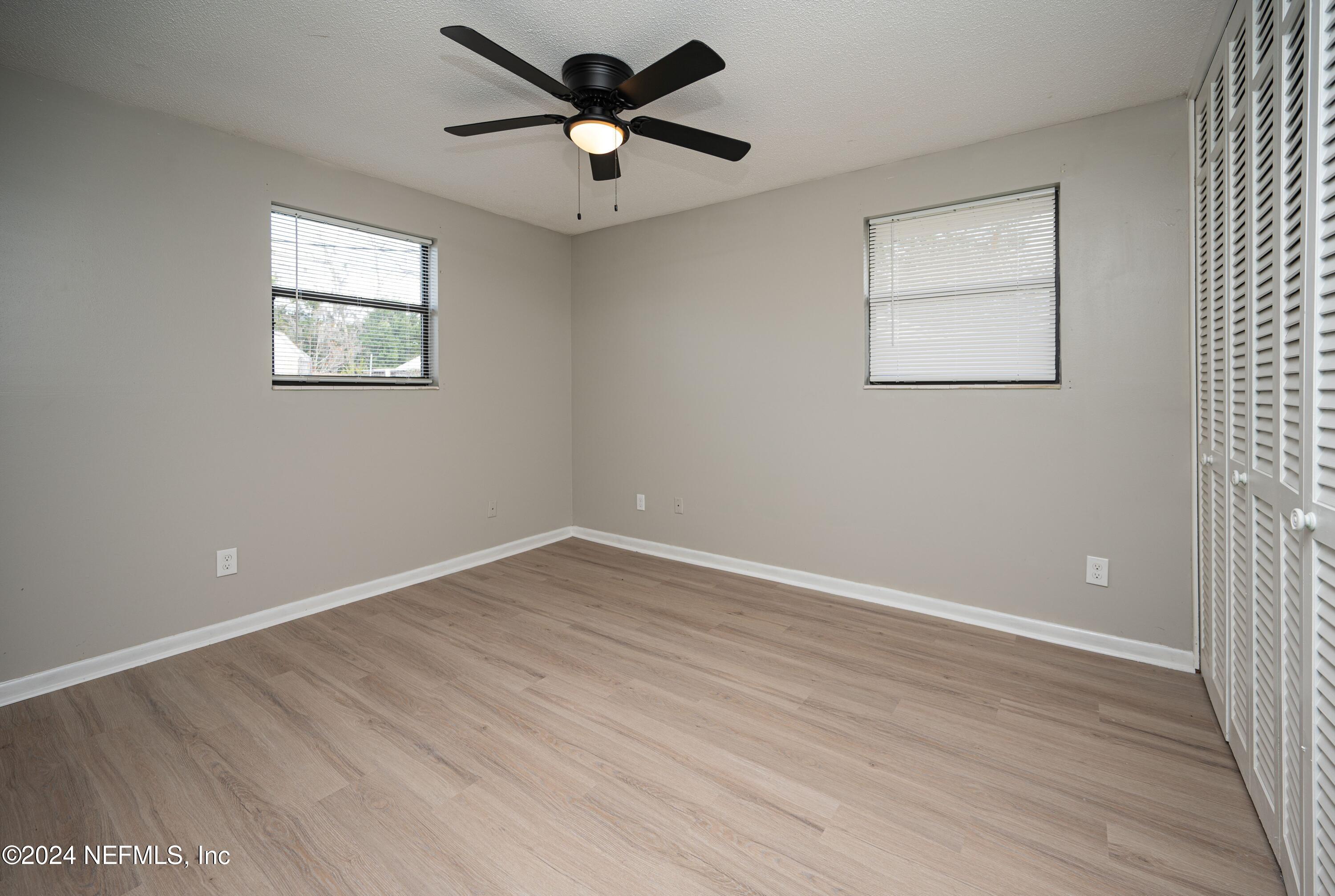 1195 PECAN Cove