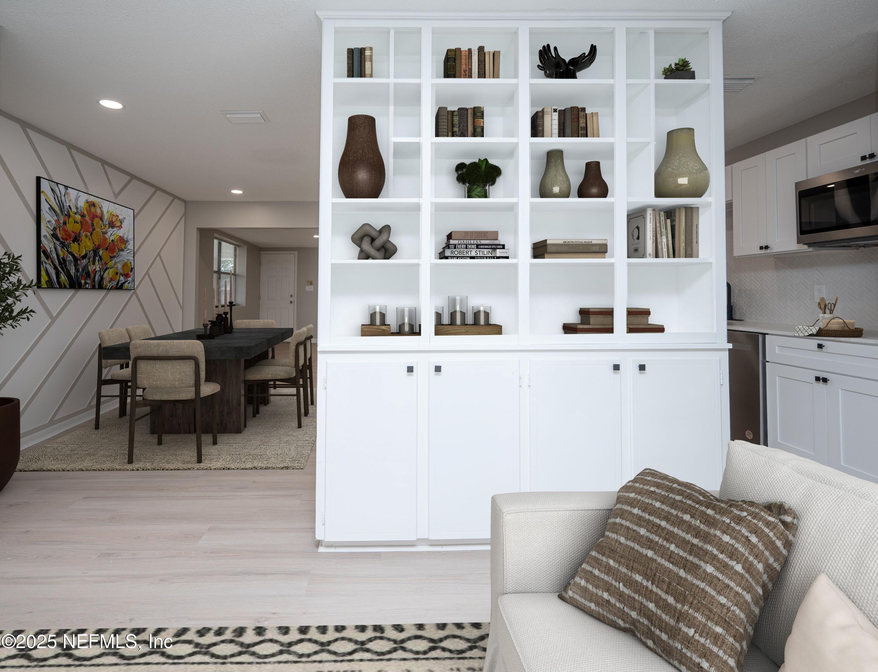 1195 PECAN Cove