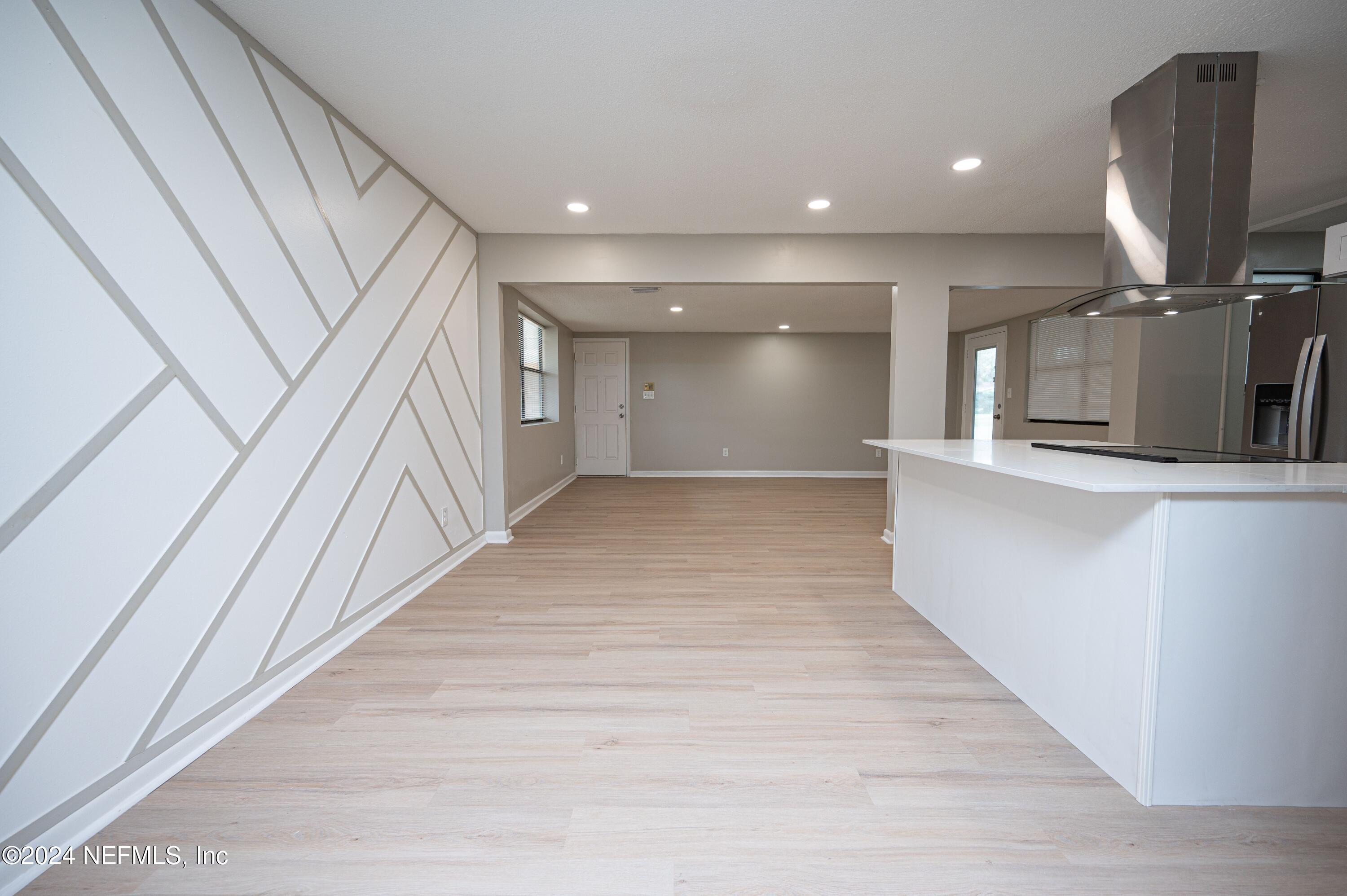 1195 PECAN Cove