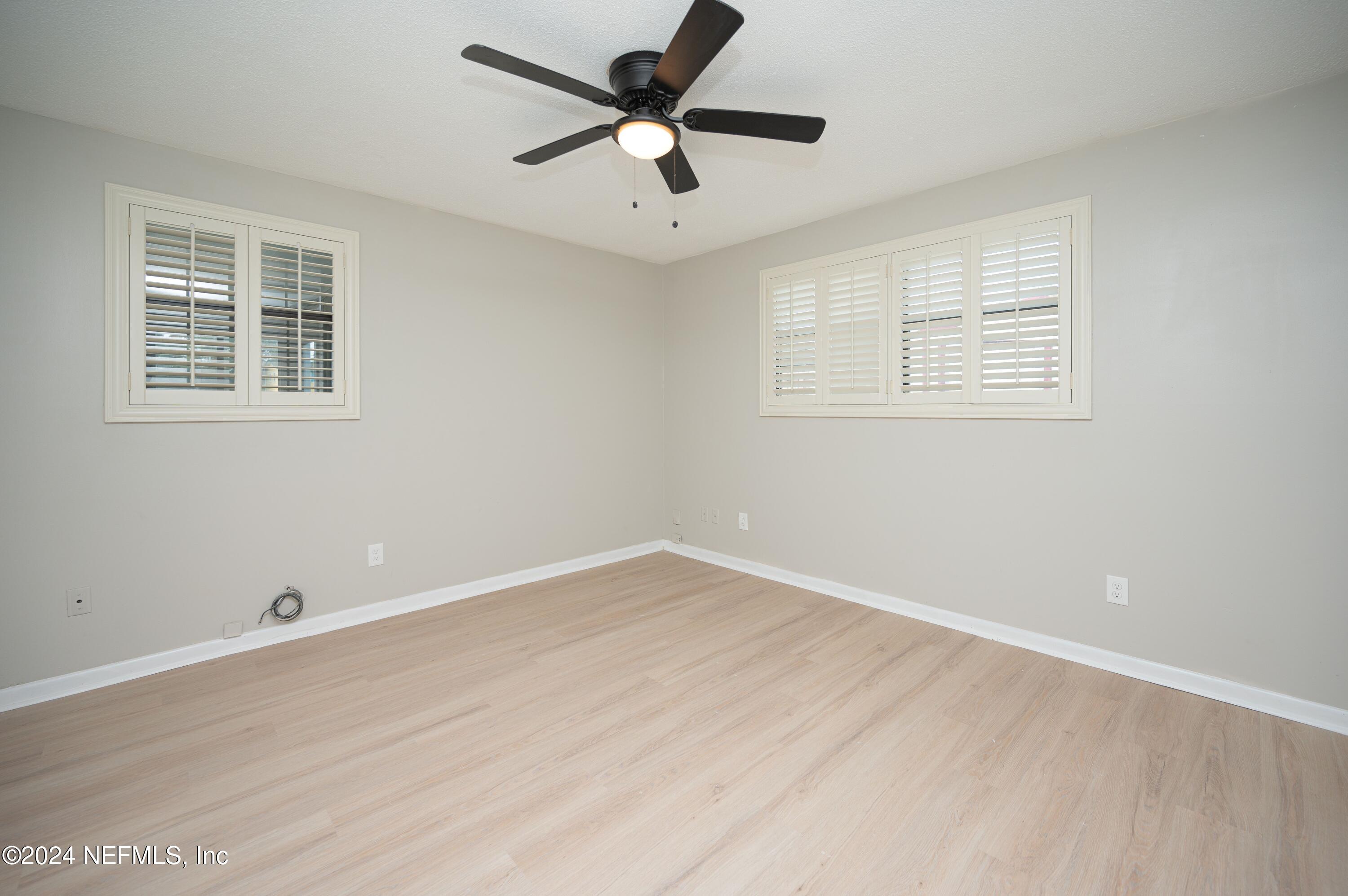 1195 PECAN Cove