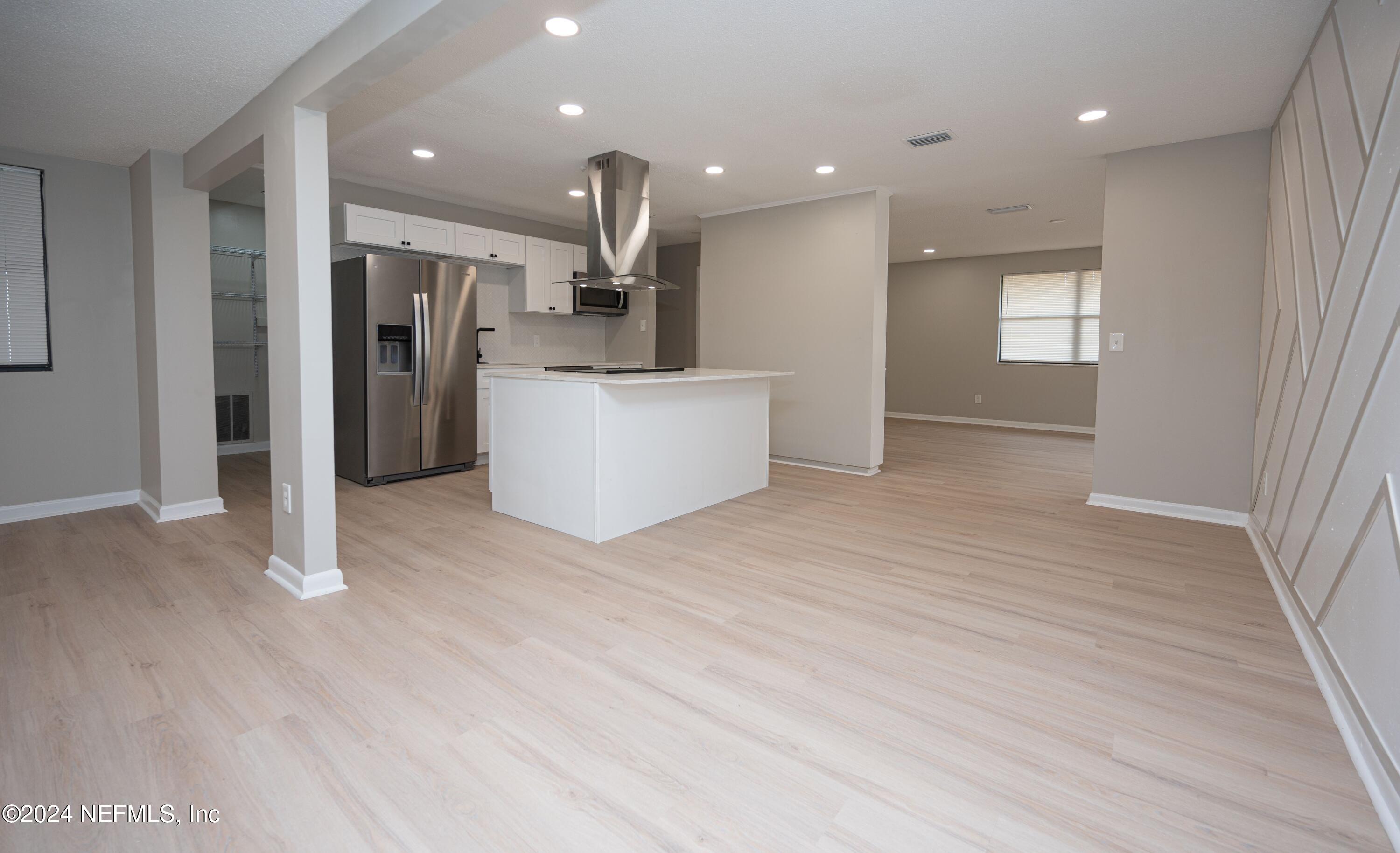1195 PECAN Cove