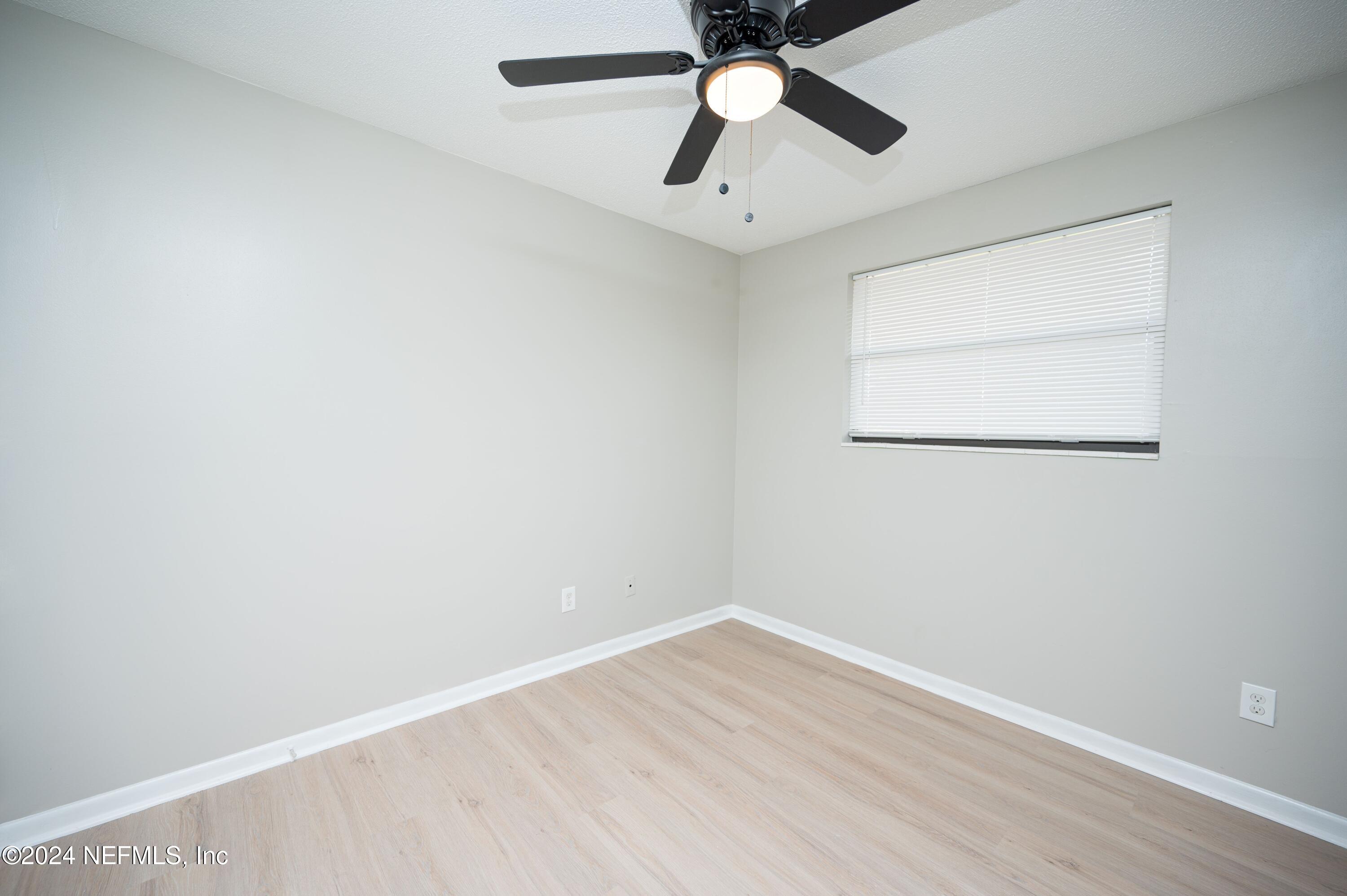 1195 PECAN Cove