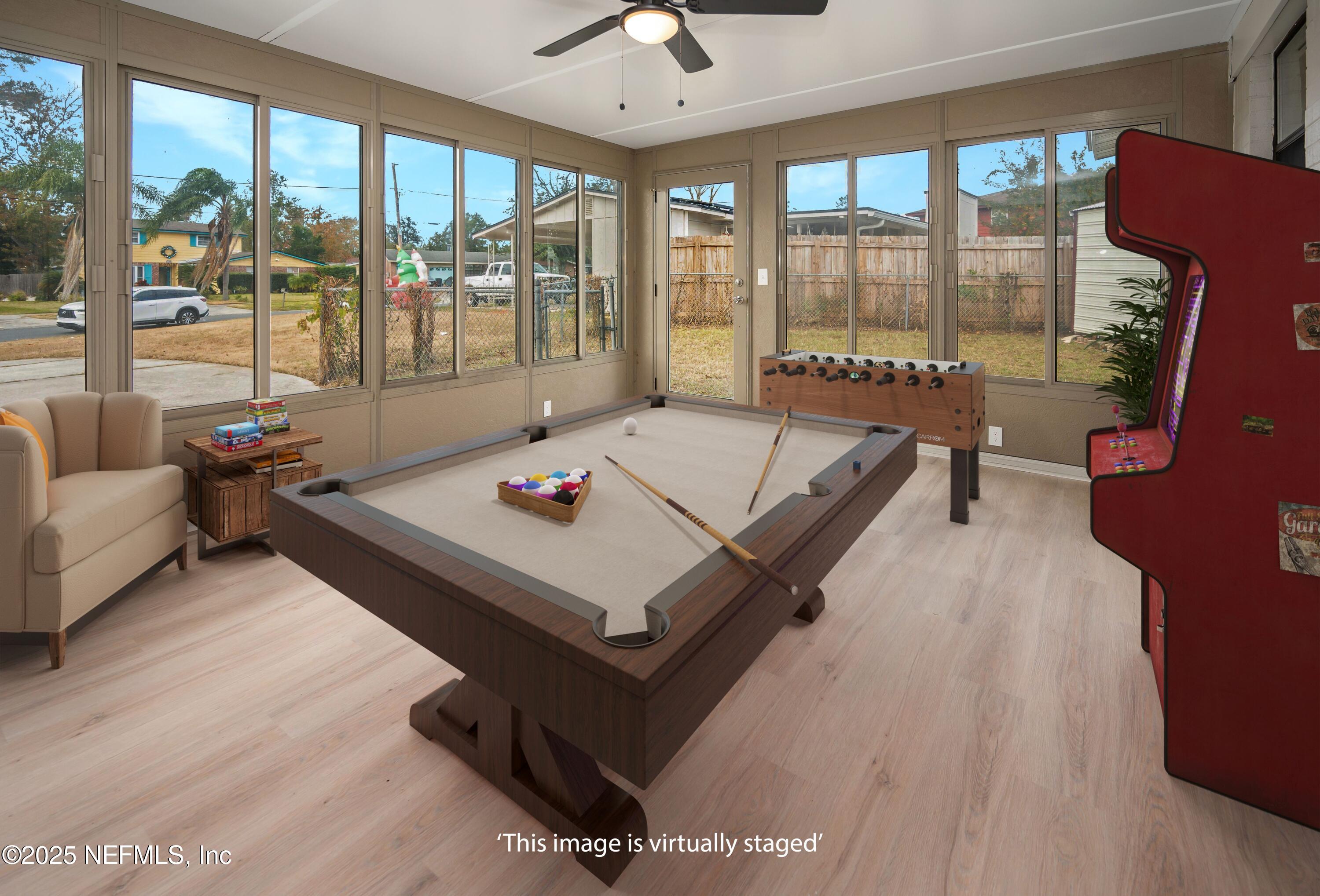 1195 PECAN Cove