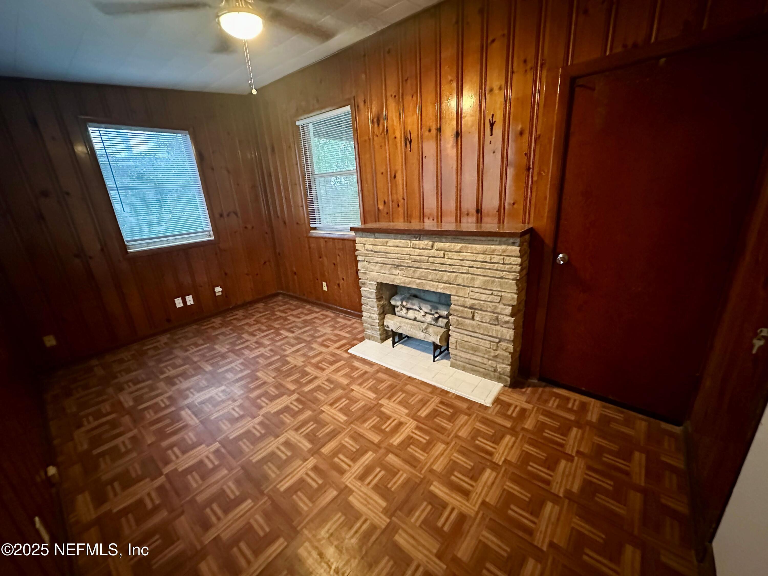 2236 HOLCROFT Drive