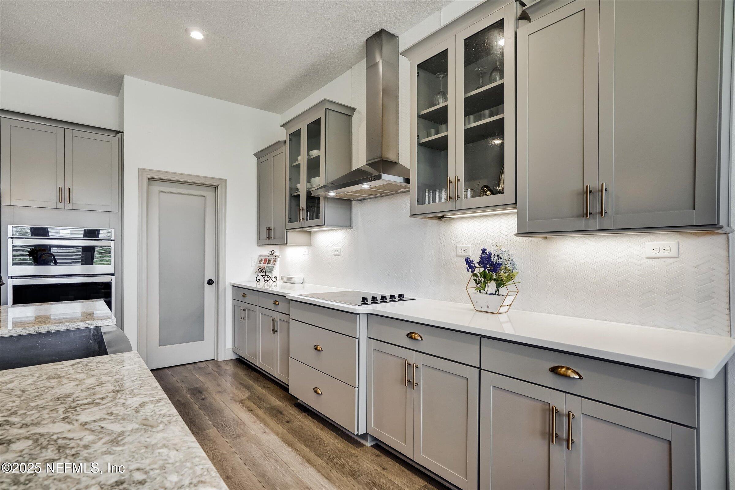 3913 SPYGLASS HILL Lane