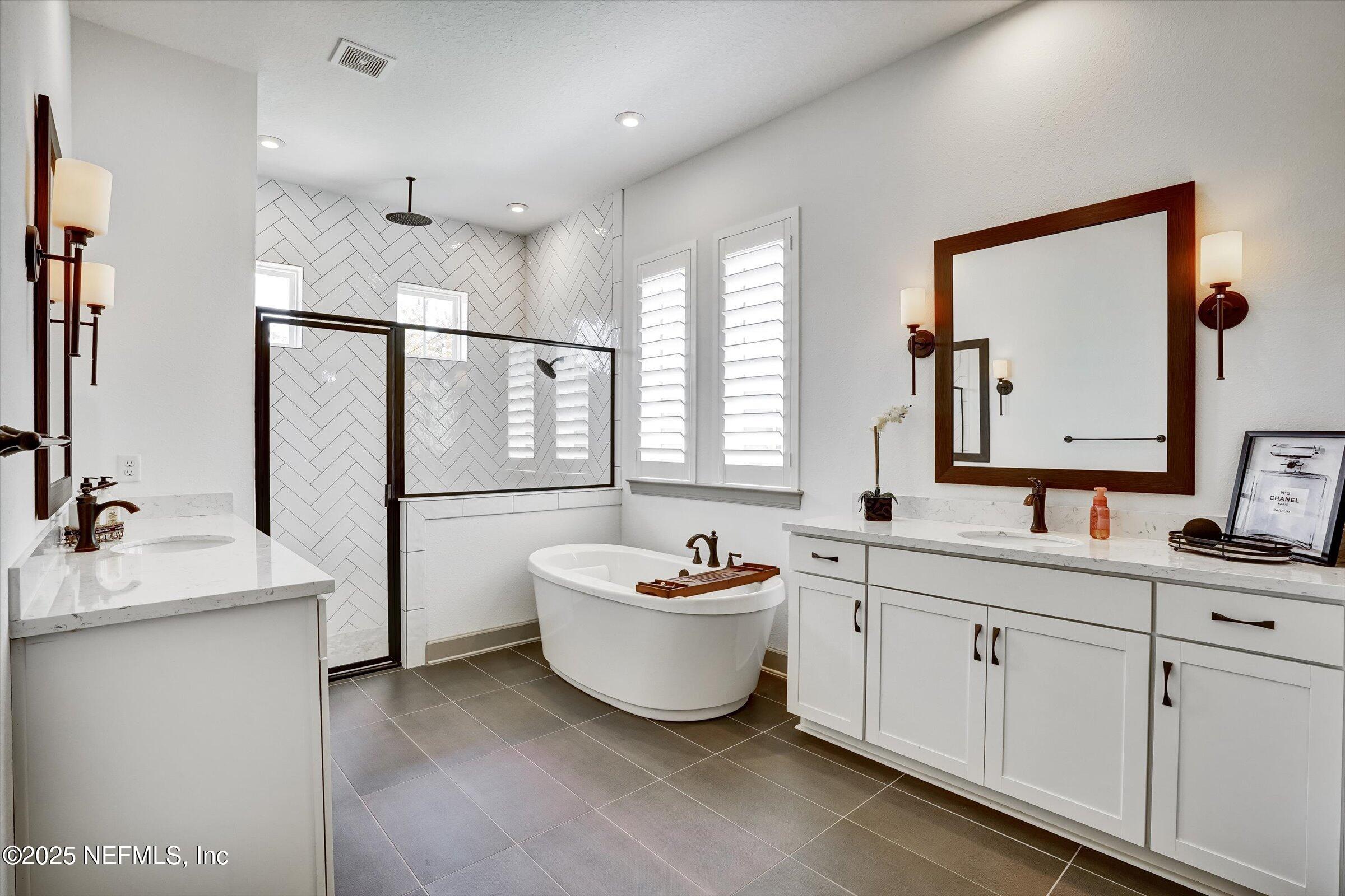 3913 SPYGLASS HILL Lane