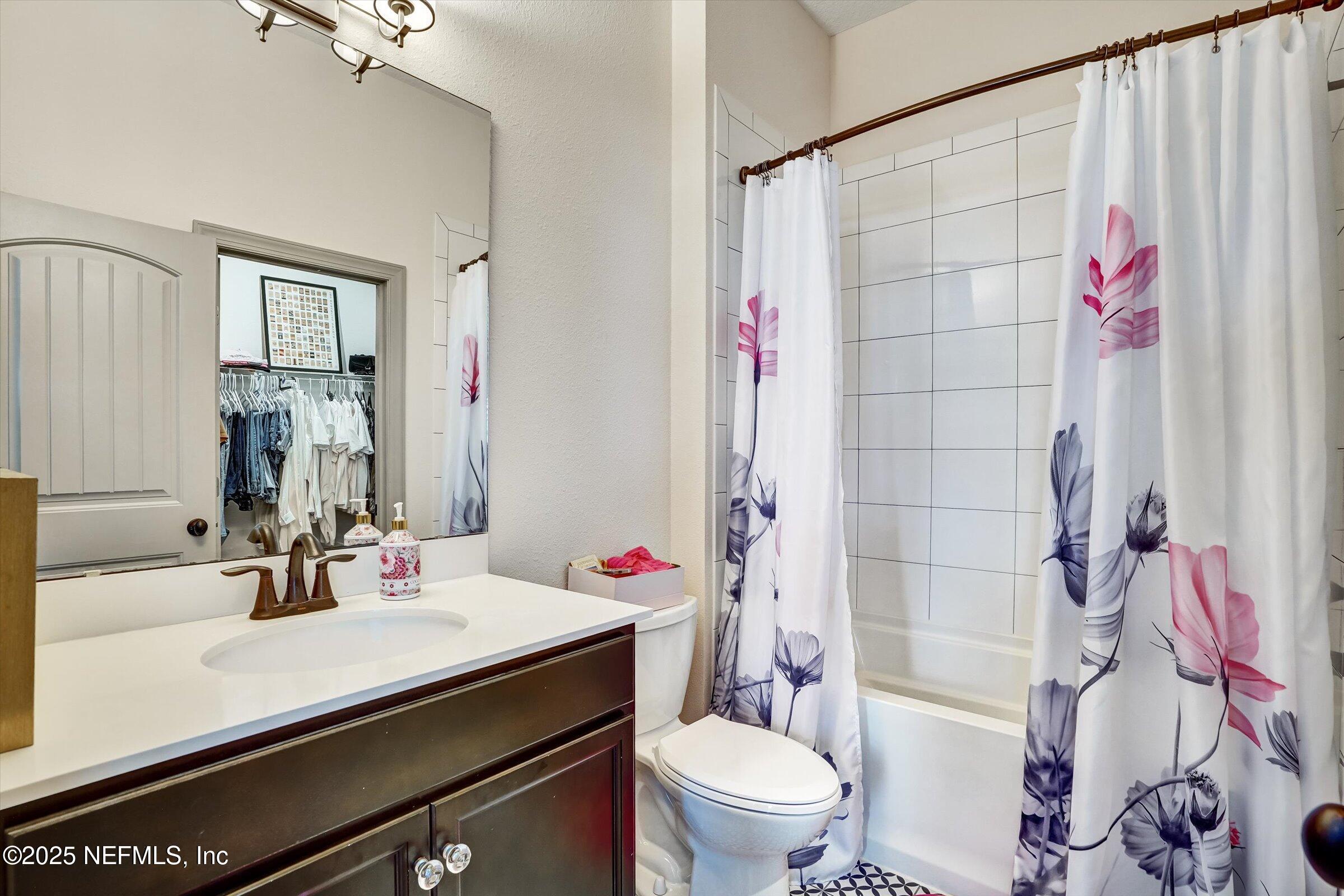 3913 SPYGLASS HILL Lane